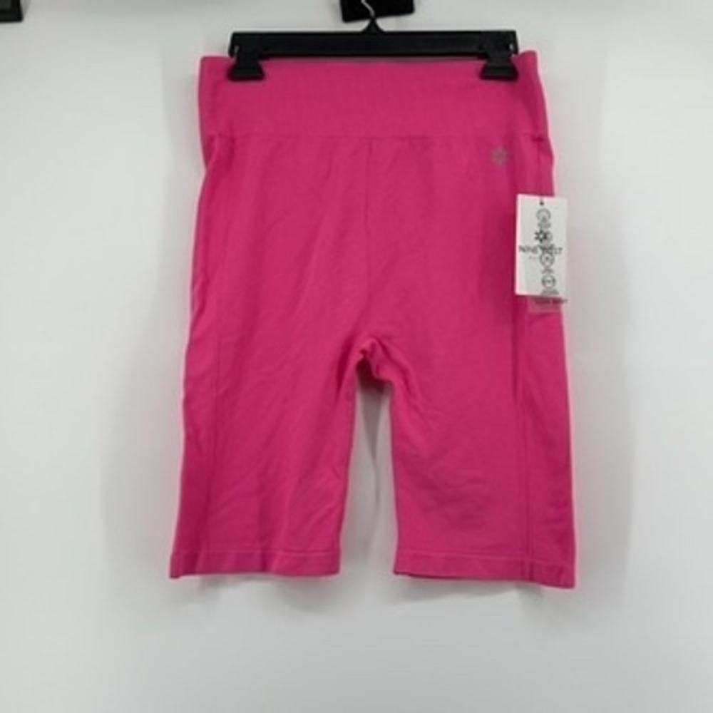 Nine West Active Bike Shorts L/XL‎ Pink Seamless Moisture Wicking NWT